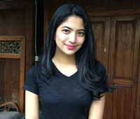 Pantai atau Gunung? Ini Jawaban Ajeng Suseno